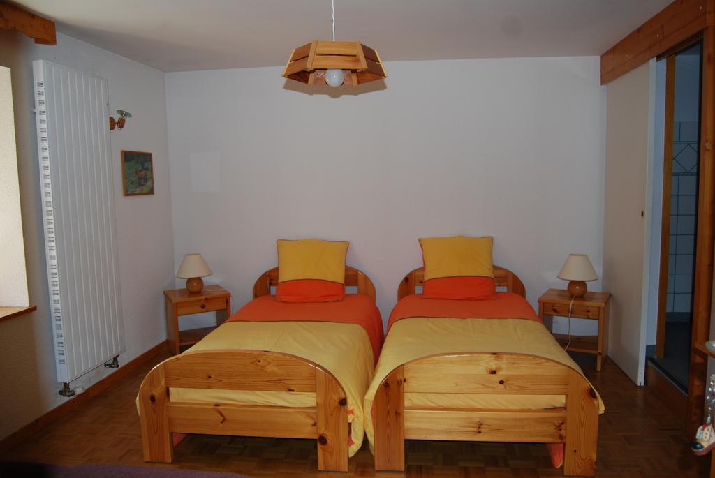 Chambre D'Hotes Kieffer Le Grand Bienfaisy 르미르몽 외부 사진