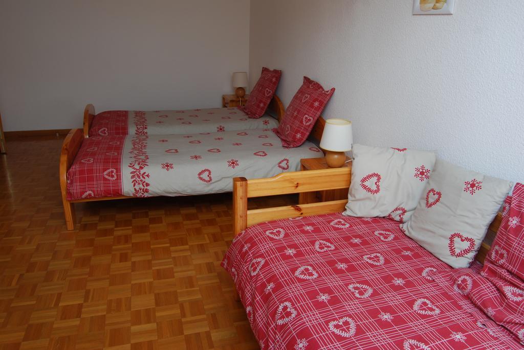 Chambre D'Hotes Kieffer Le Grand Bienfaisy 르미르몽 객실 사진