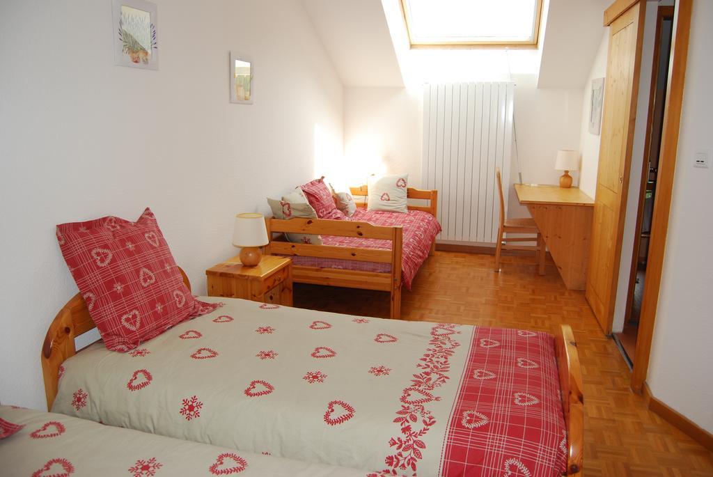 Chambre D'Hotes Kieffer Le Grand Bienfaisy 르미르몽 객실 사진